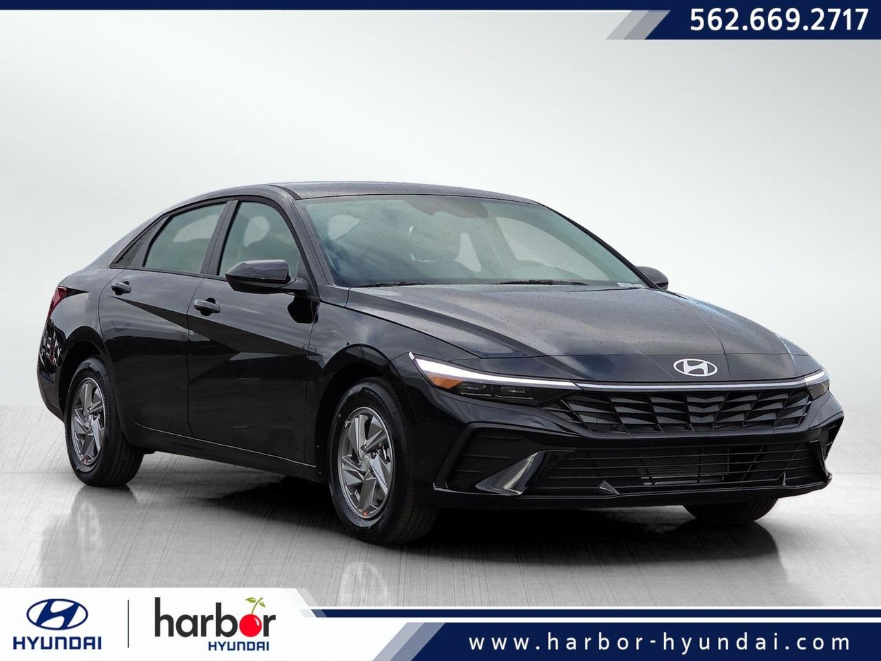 2026 Hyundai Elantra SE's photo