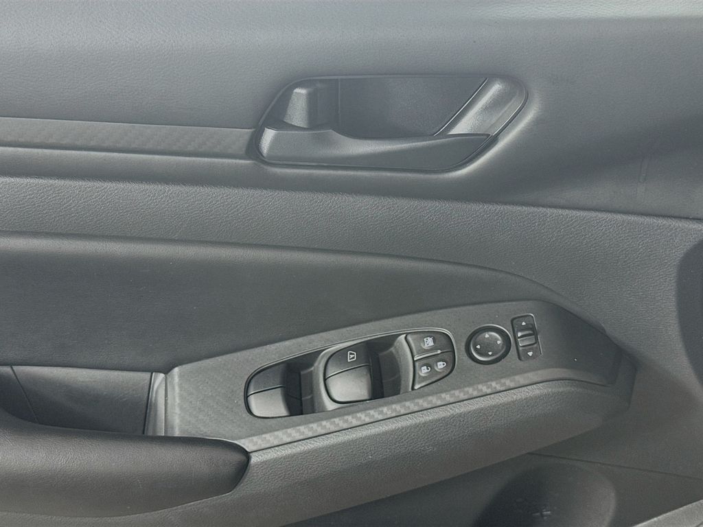 2023 Nissan Altima 2.5 S photo 19