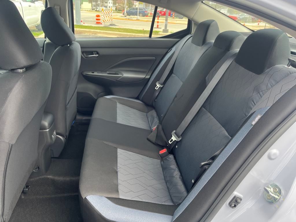 2025 Nissan Versa SV photo 14