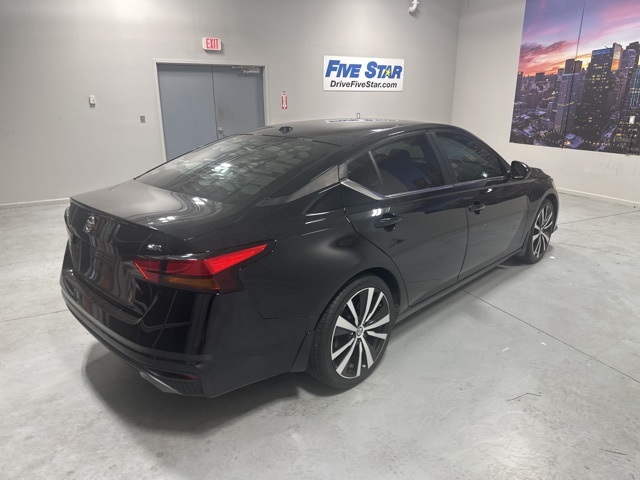 2019 Nissan Altima 2.5 SR photo 5