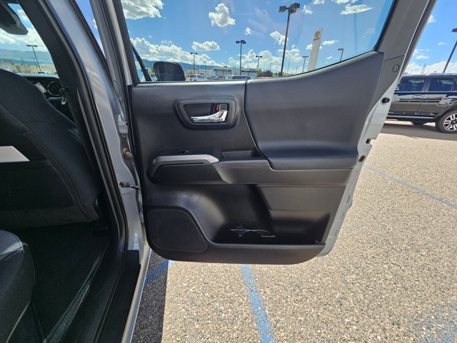 2021 Toyota Tacoma TRD Off-Road photo 21