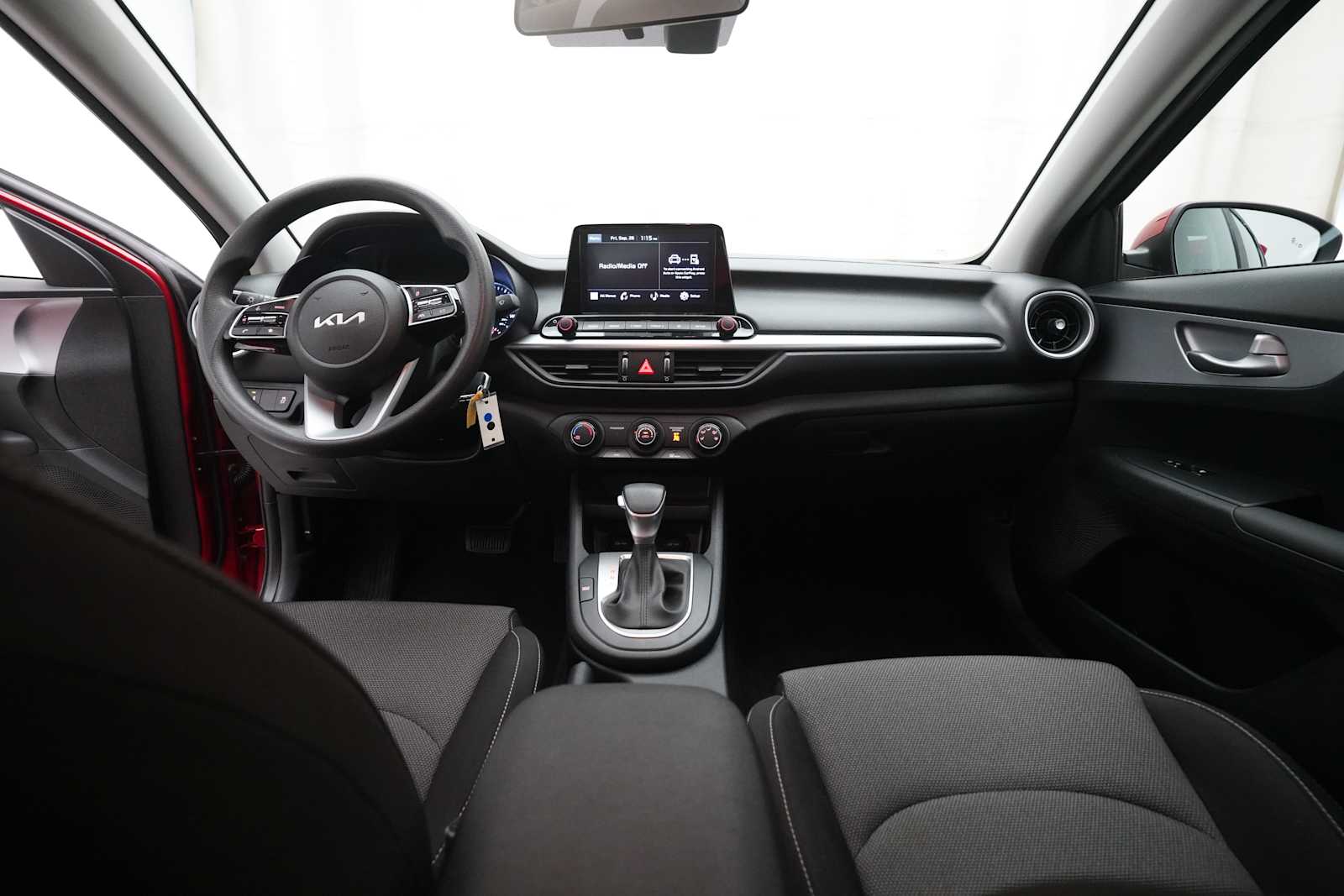 2022 Kia Forte LXS photo 5