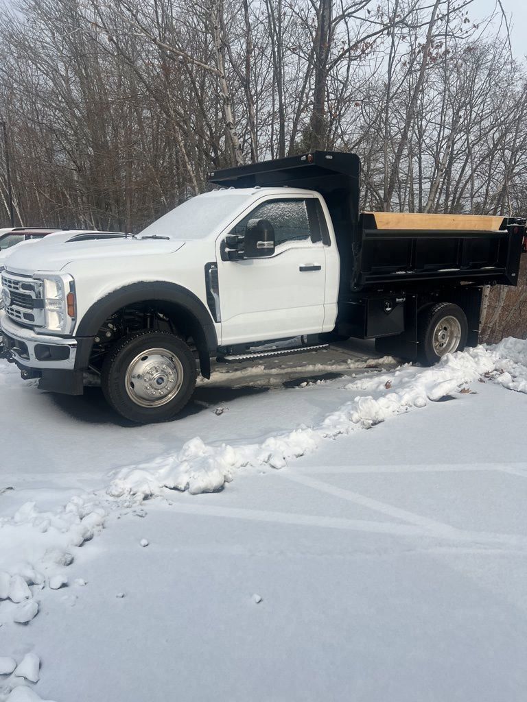 2024 Ford F-550 Super Duty Chassis Cab XL's photo