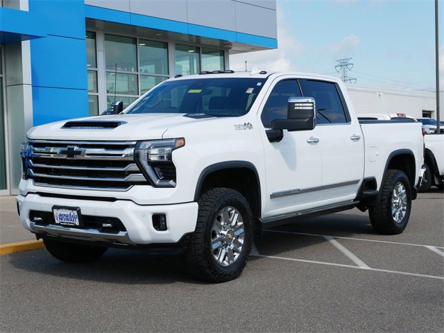 Used 2024 Chevrolet Silverado 3500HD High Country with VIN 1GC4YVEY3RF101260 for sale in Roseville, Minnesota