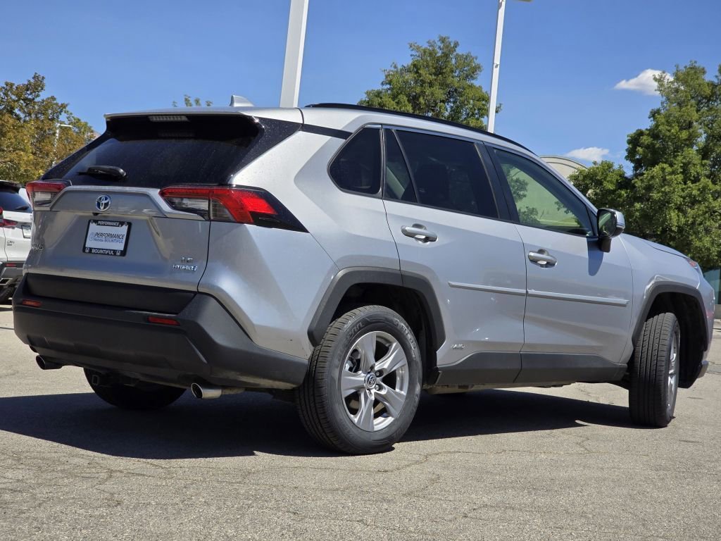2022 Toyota RAV4 Hybrid LE photo 18
