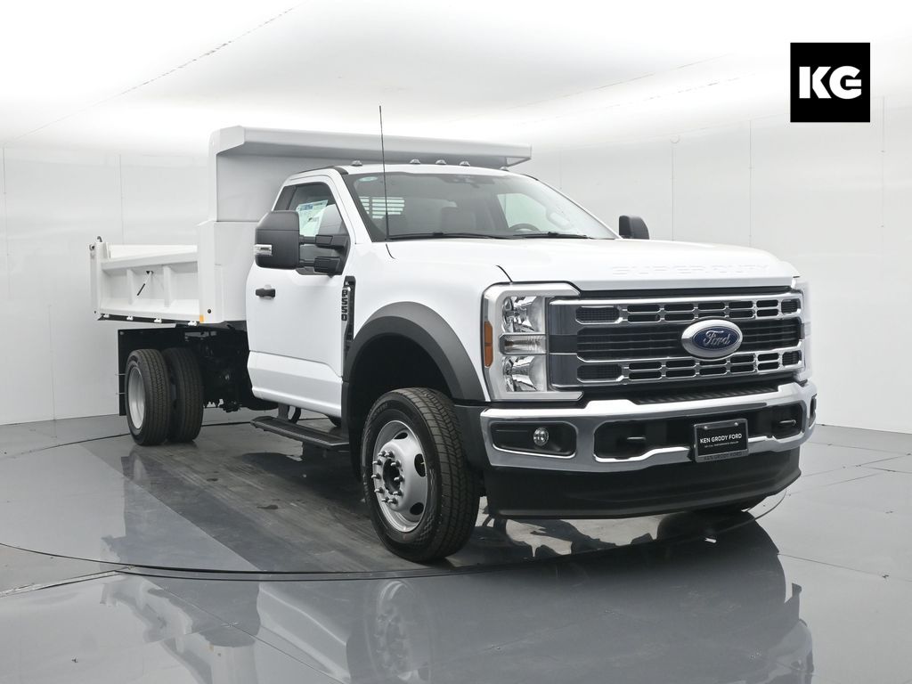 2025 Ford F-550 Super Duty Chassis Cab XL's photo