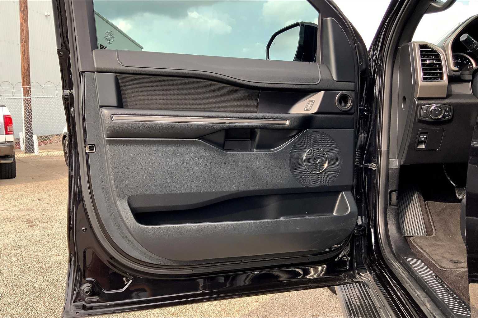 2021 Ford Expedition XLT photo 23