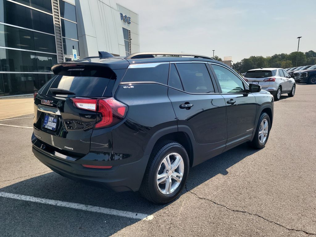 2023 Gmc Terrain SLE photo 3