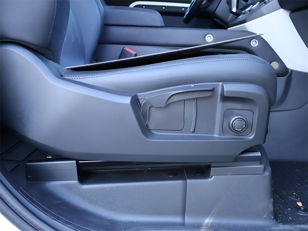 2022 Land Rover Defender 90 X-Dynamic S photo 10