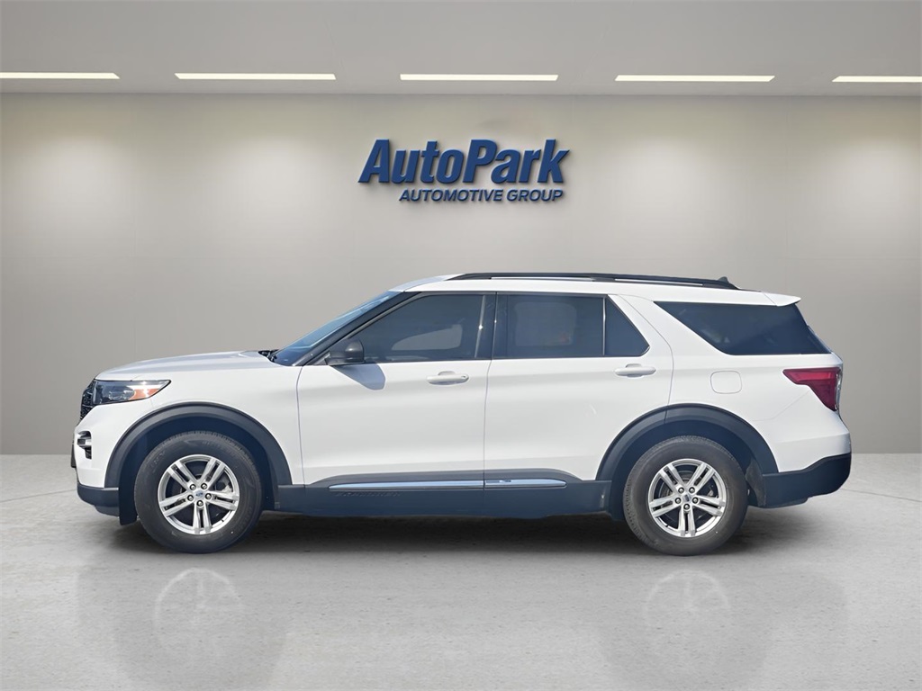2023 Ford Explorer XLT photo 4