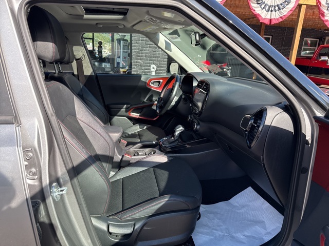 2023 Kia Soul GT-Line photo 15