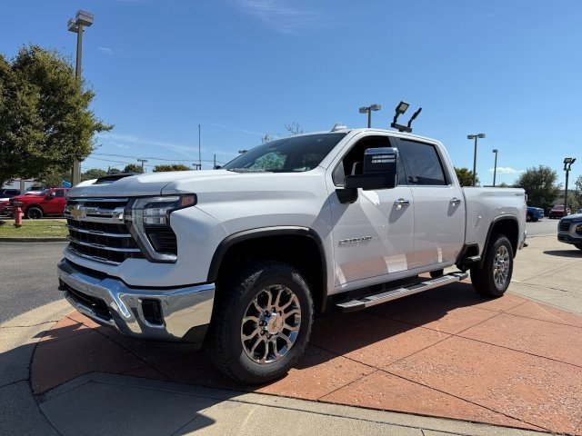 2026 Chevrolet Silverado 2500HD LTZ photo 3