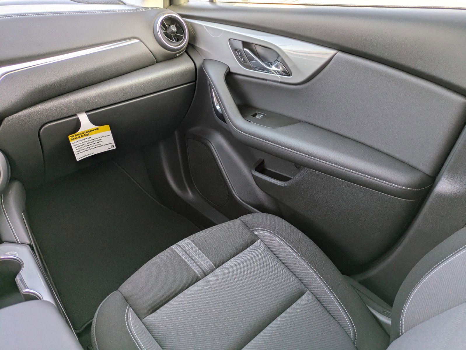 2025 Chevrolet Blazer 2LT photo 14