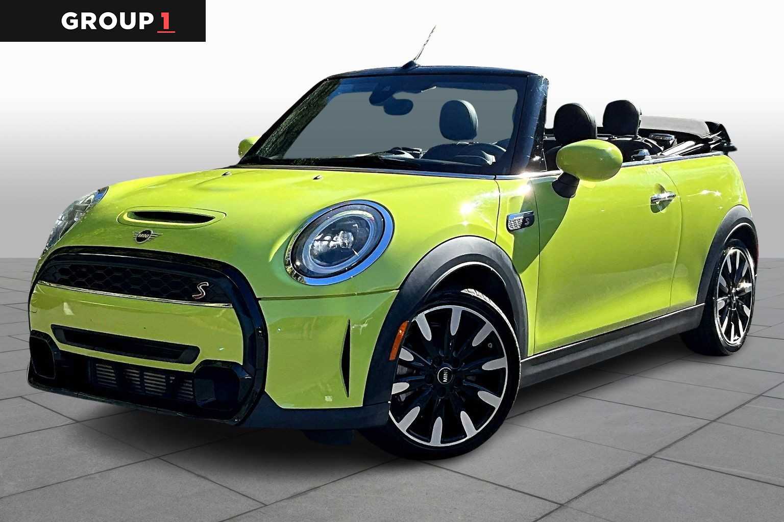 2022 MINI Convertible S's photo