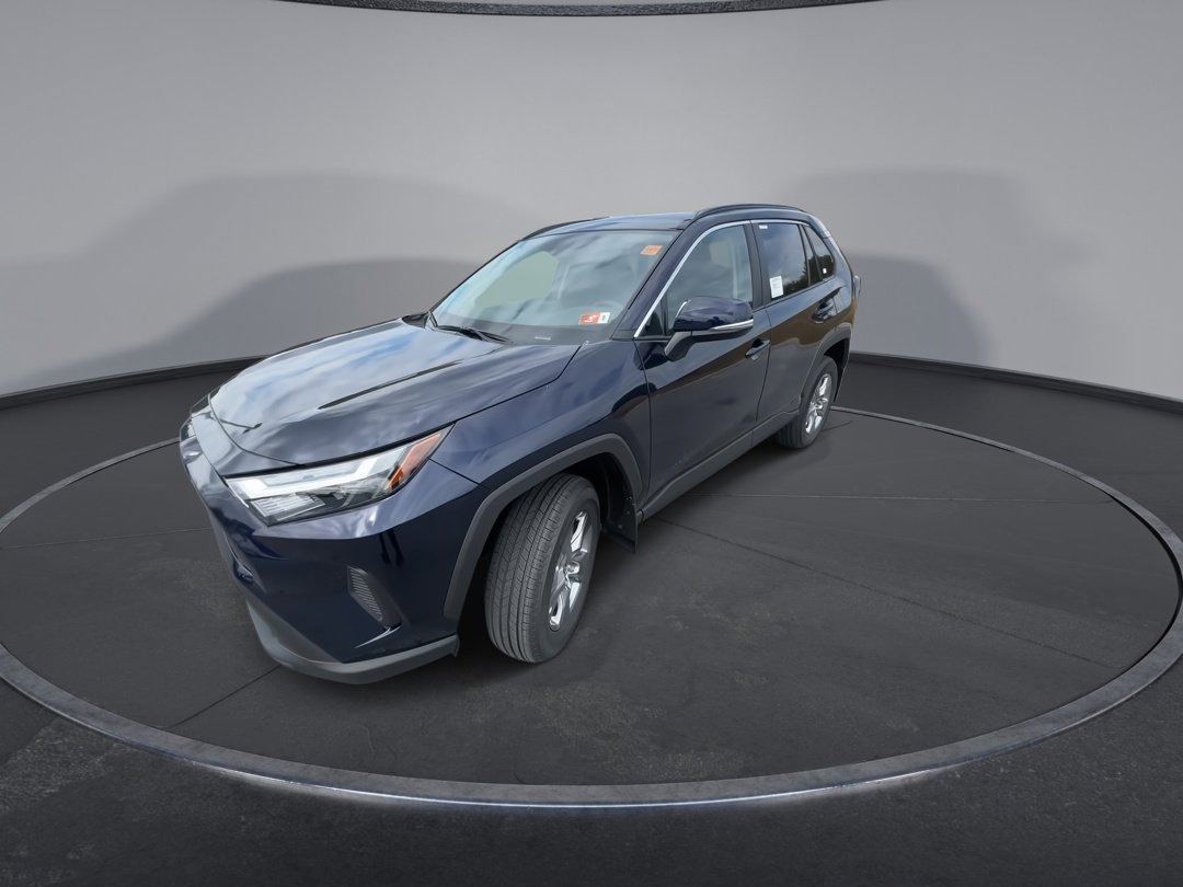 2025 Toyota RAV4 Hybrid XLE photo 4