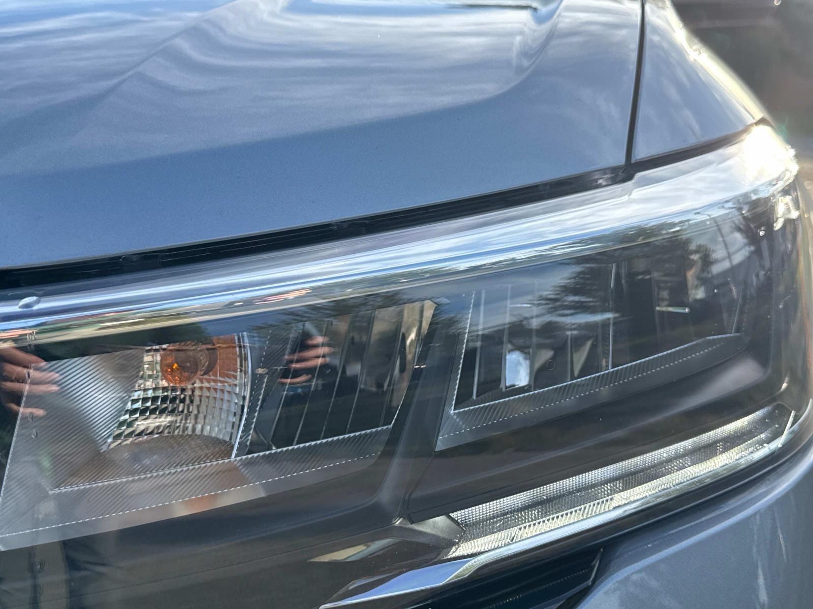 2024 Volkswagen Taos SE photo 4