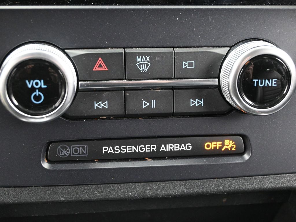 2022 Ford Edge SEL photo 14