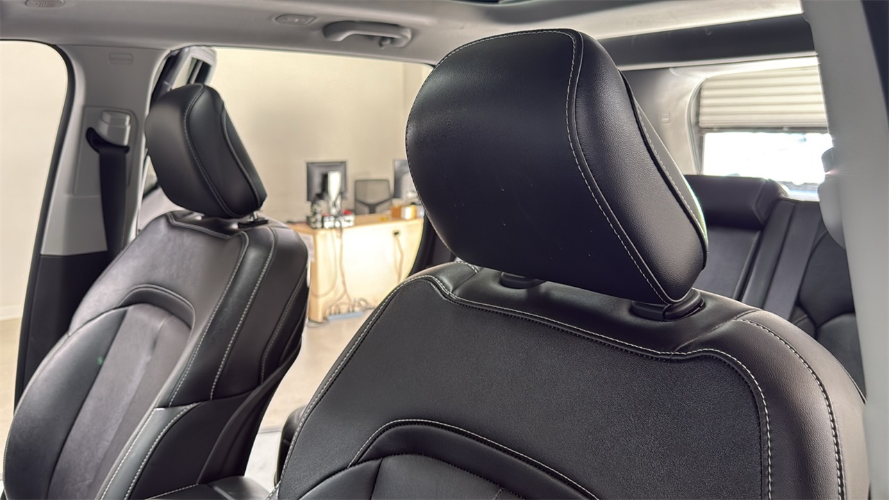 2022 Jeep Grand Cherokee Limited photo 13
