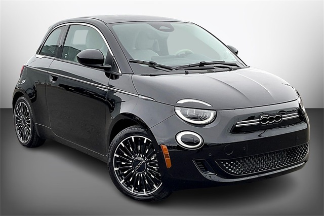 2024 FIAT 500e Base