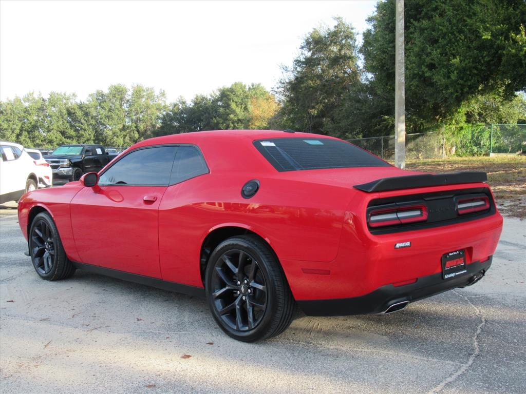2023 Dodge Challenger SXT photo 4