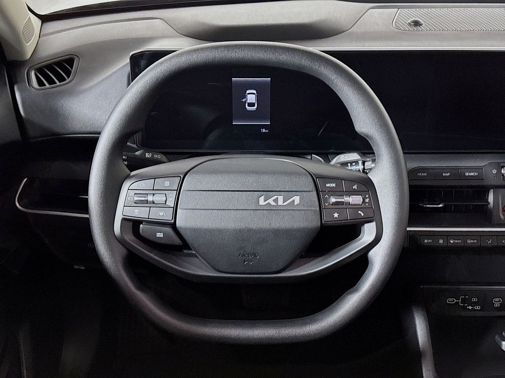 2025 Kia K4 LXS photo 13