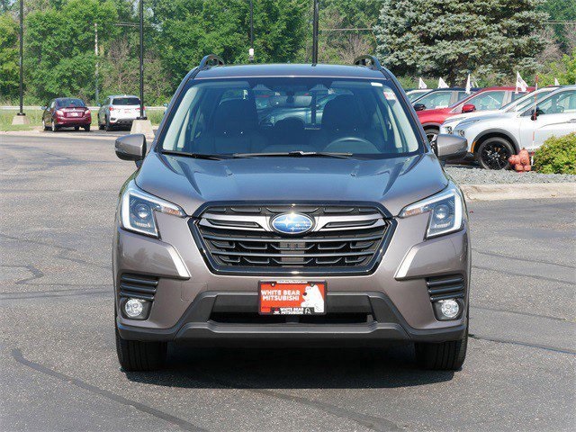 2023 Subaru Forester Limited photo 2