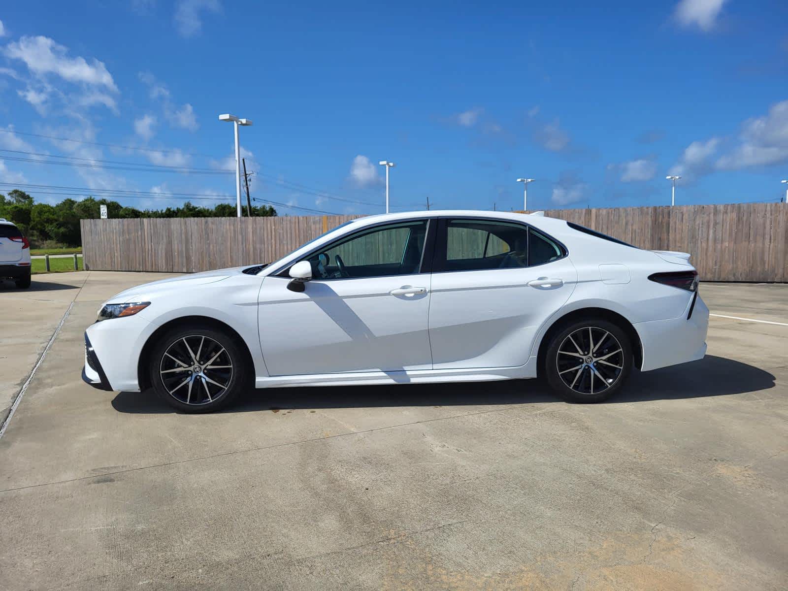 2024 Toyota Camry SE photo 2