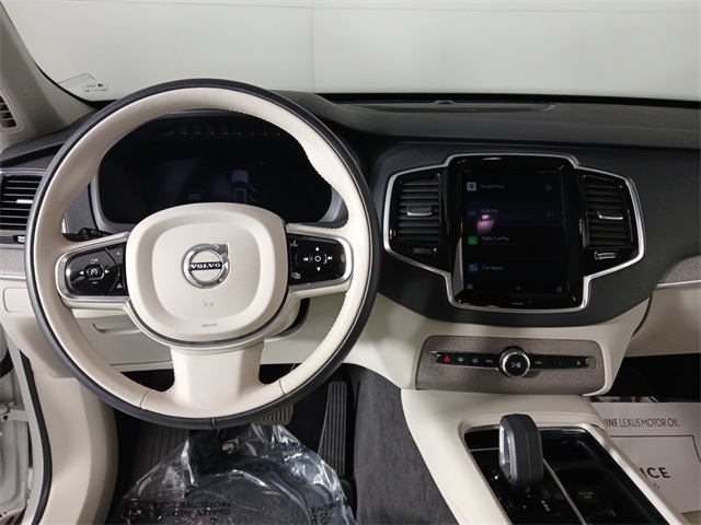 2024 Volvo XC90 Plus photo 8