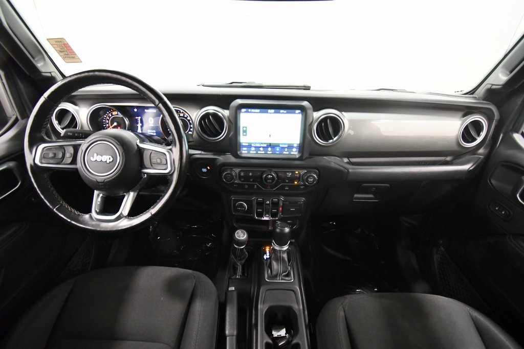 2022 Jeep Wrangler Unlimited Sahara photo 3