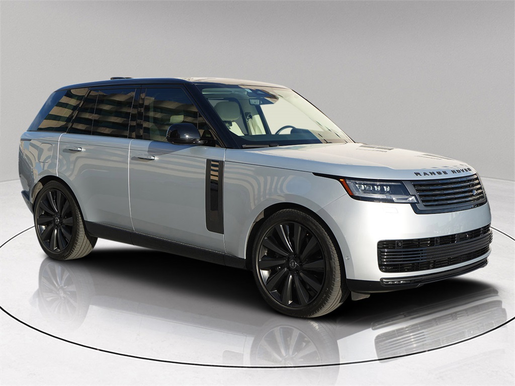 2024 Land Rover Range Rover SV's photo