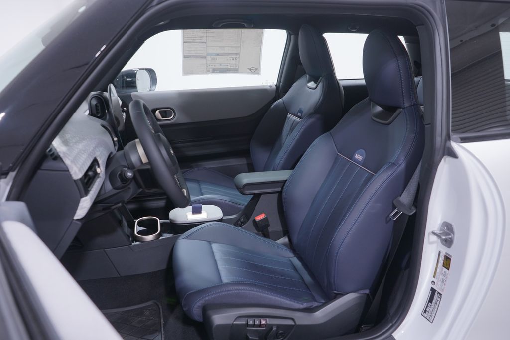 2025 Mini Cooper Signature photo 7