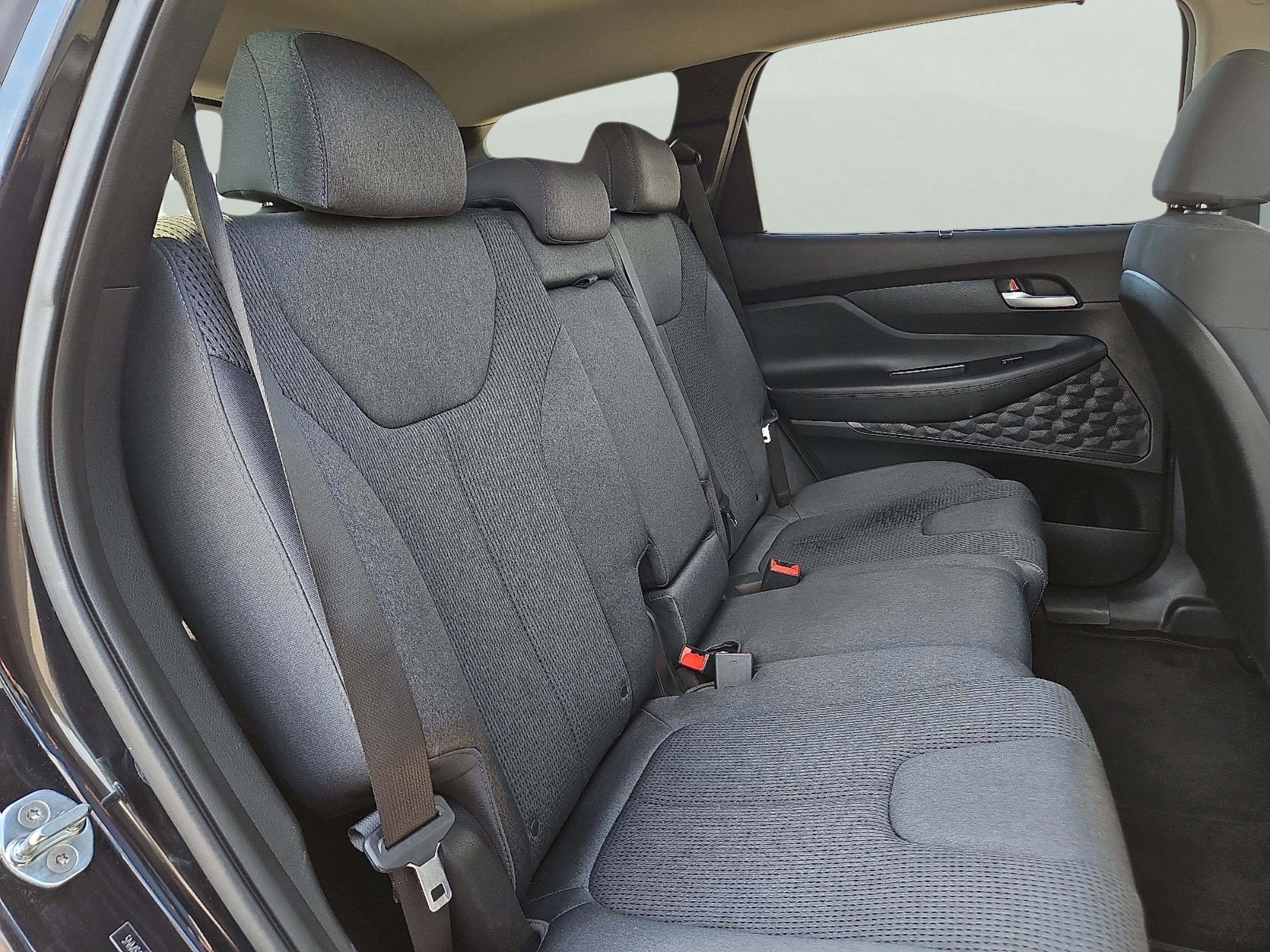 2021 Hyundai Santa Fe SEL Convenience photo 18