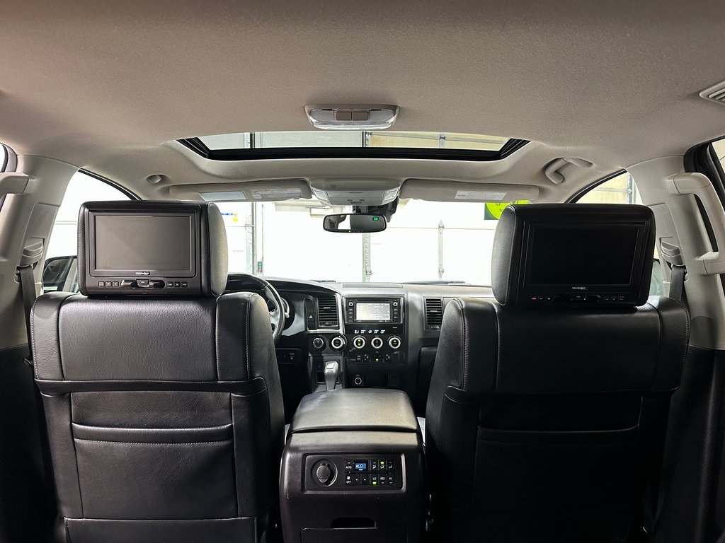 2019 Toyota Sequoia SR5 photo 31