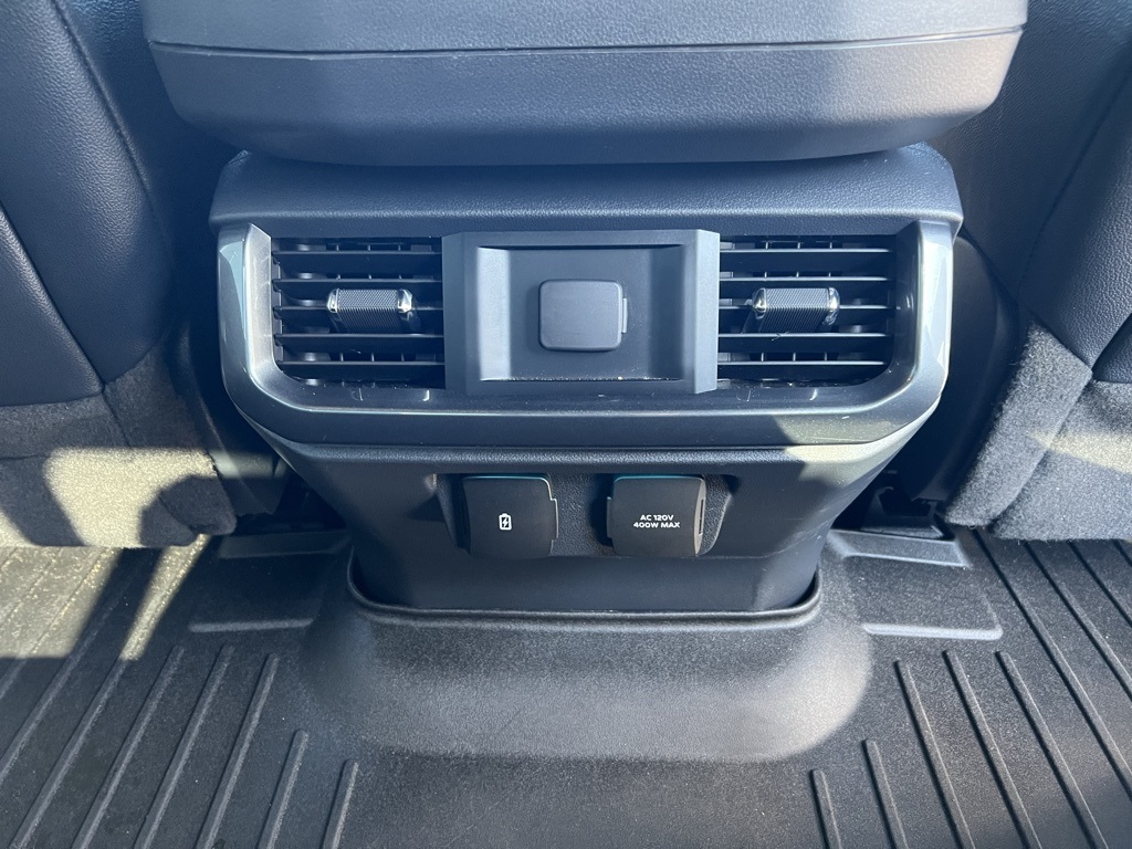 2022 Ford F-150 Lariat photo 16
