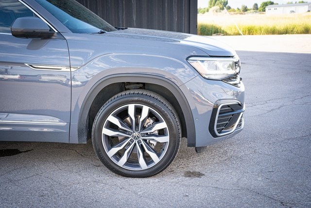 2022 Volkswagen Atlas Cross Sport V6 SEL Premium R-Line photo 4