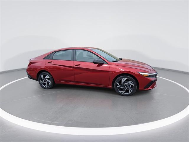 2025 Hyundai Elantra Hybrid SEL Sport photo 2