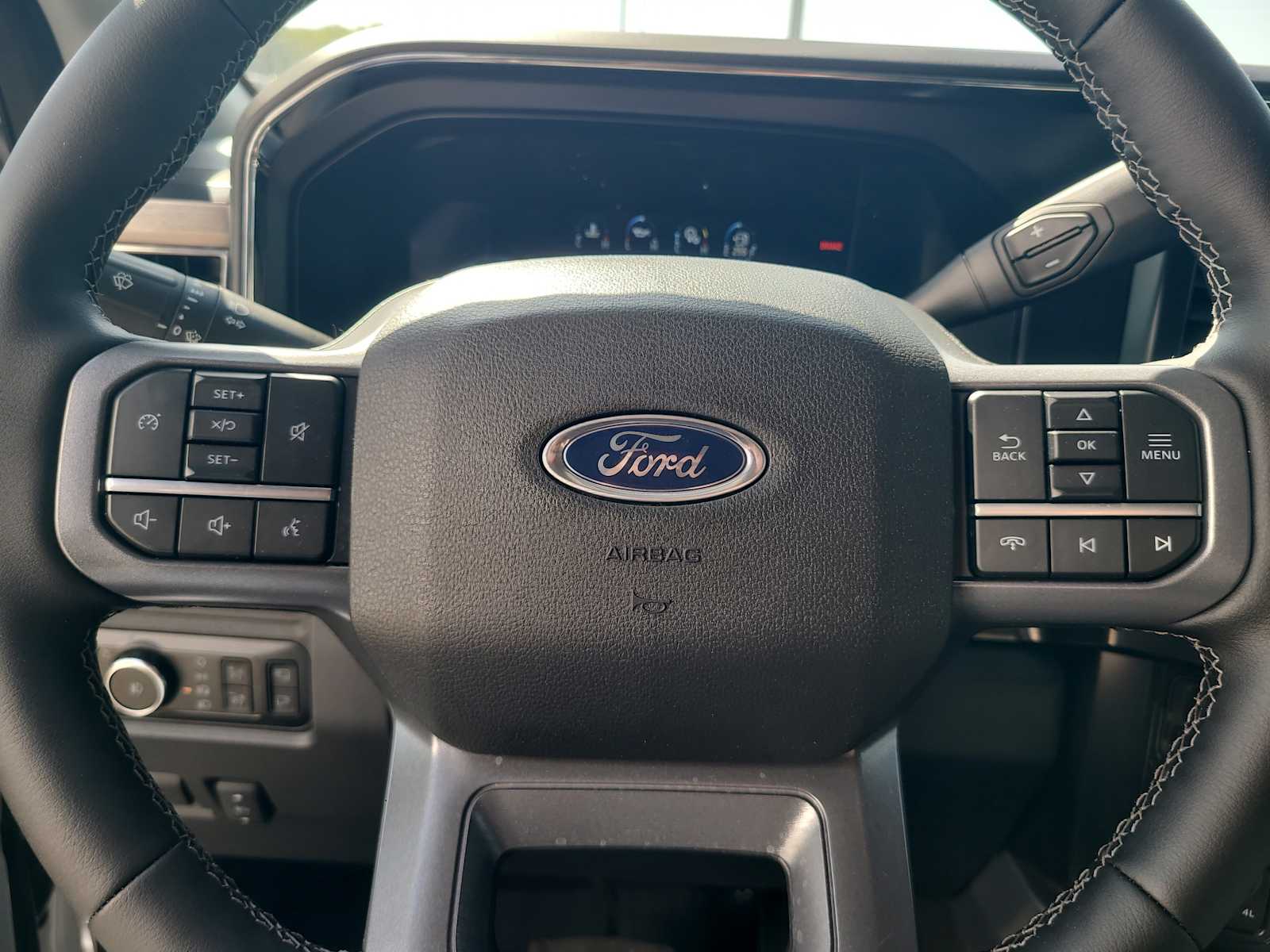 2025 Ford F-250 Lariat photo 12
