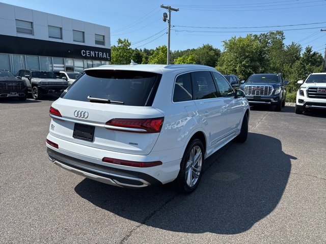 2022 Audi Q7 Premium Plus photo 7