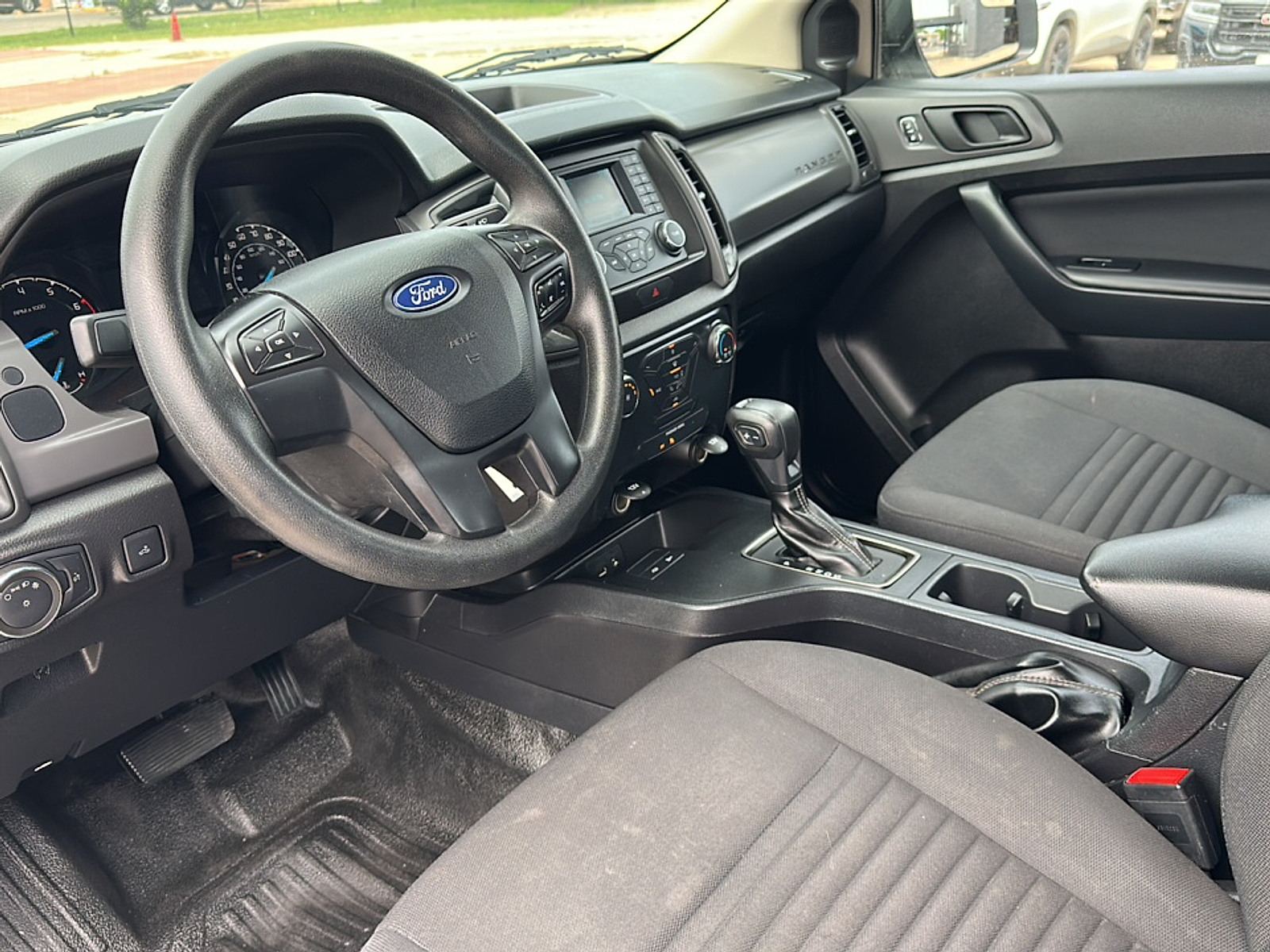 Used 2022 White Ford XL image 12