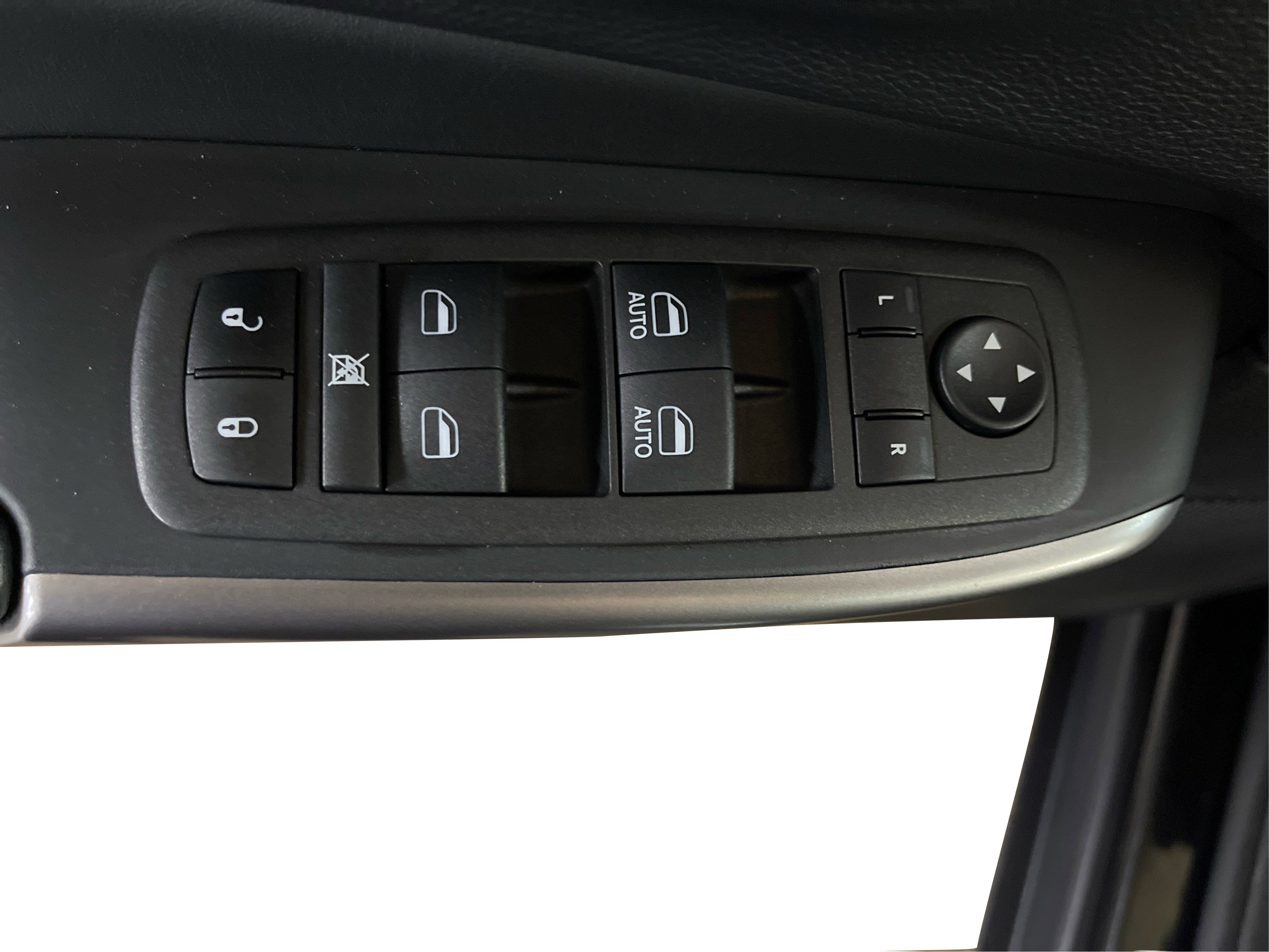 2022 Jeep Cherokee Limited photo 16