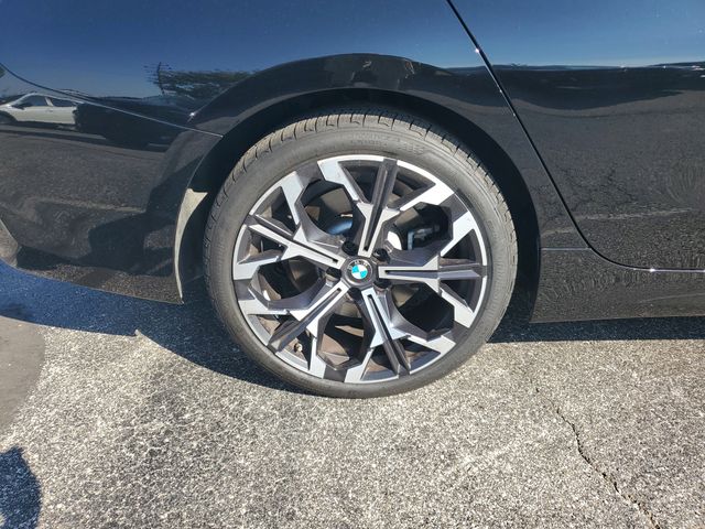 2025 Bmw 330i photo 3