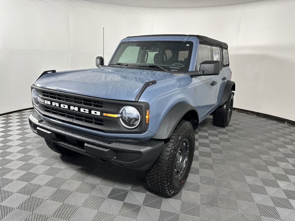 2025 Ford Bronco Base photo 2