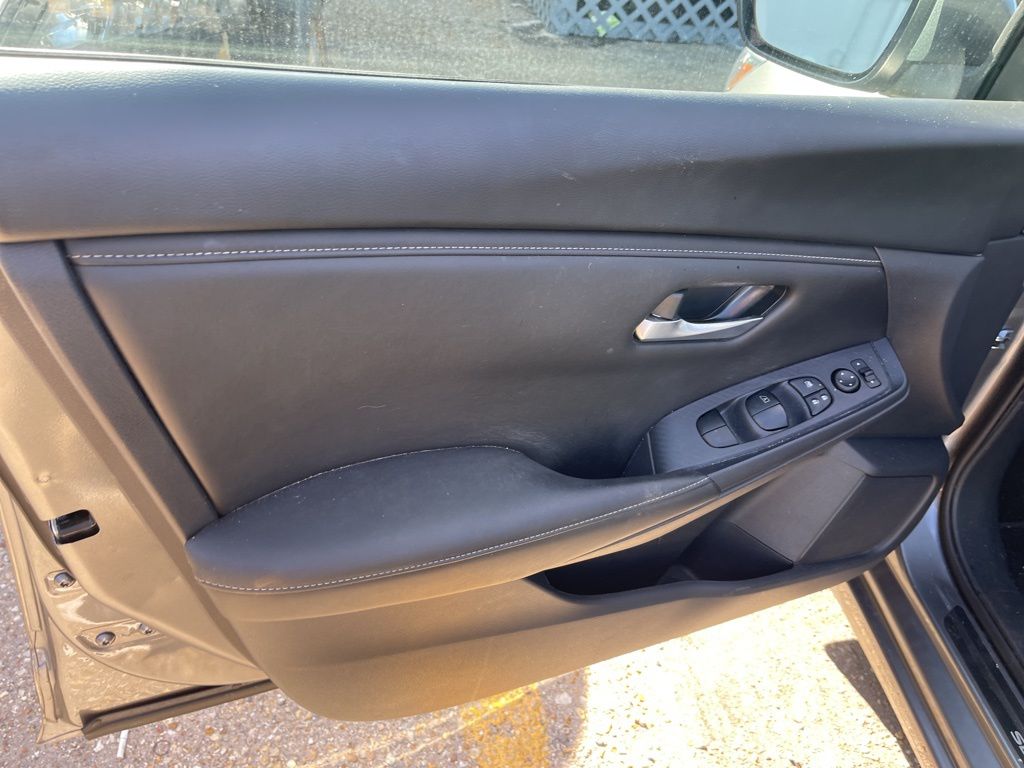 2024 Nissan Sentra SV photo 4