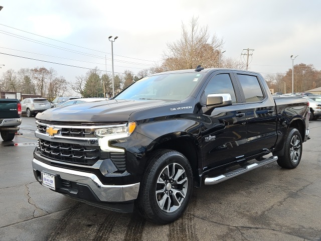 2024 Chevrolet Silverado 1500 LT Texas Edition photo 4