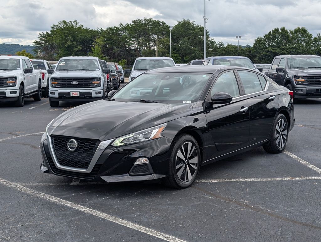 2022 Nissan Altima 2.5 SV photo 2