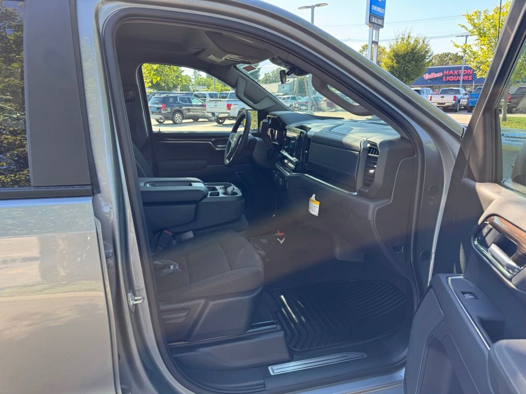 2025 Chevrolet Silverado 1500 LT photo 23