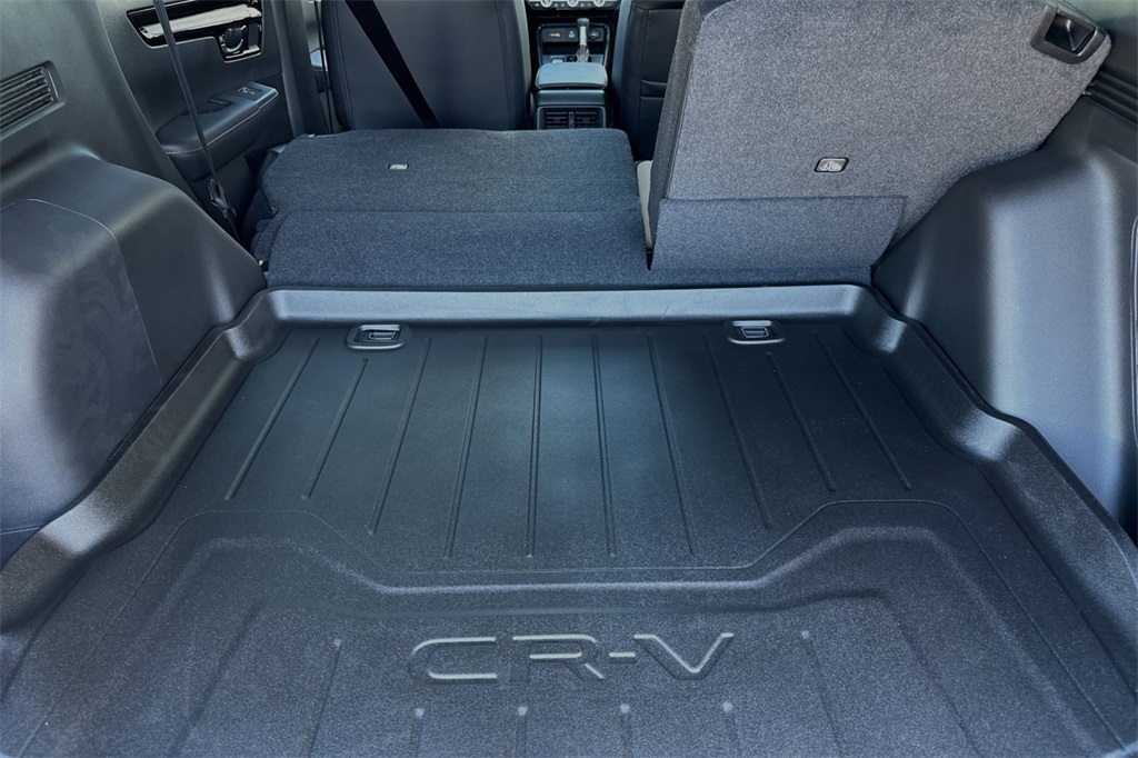2025 Honda CR-V Hybrid Touring photo 17