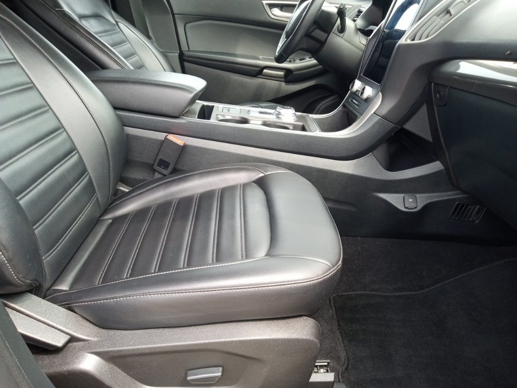 2023 Ford Edge SEL photo 22