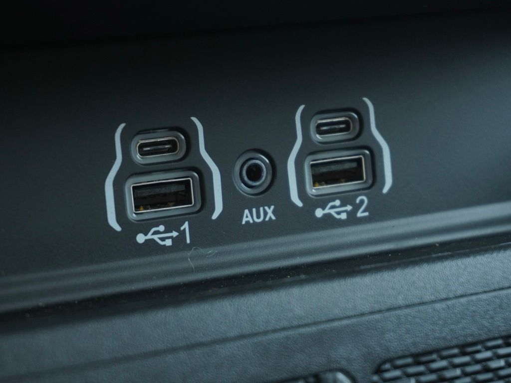 New 2026 Granite Crystal Metallic Clear-Coat Exterior Paint RAM Big Horn Night Edition image 19