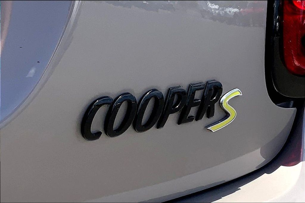 Image 8 of Certified Used 2022 MINI ELECTRIC HARDTOP 2 DOOR SIGNATURE PLUS